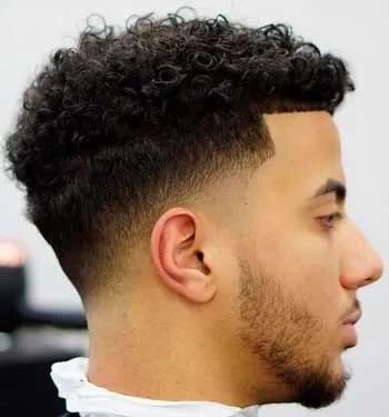 Barba completa com design alinhado, hidratação e acabamento profissional - Resultado real de aluno do curso de barbeiro